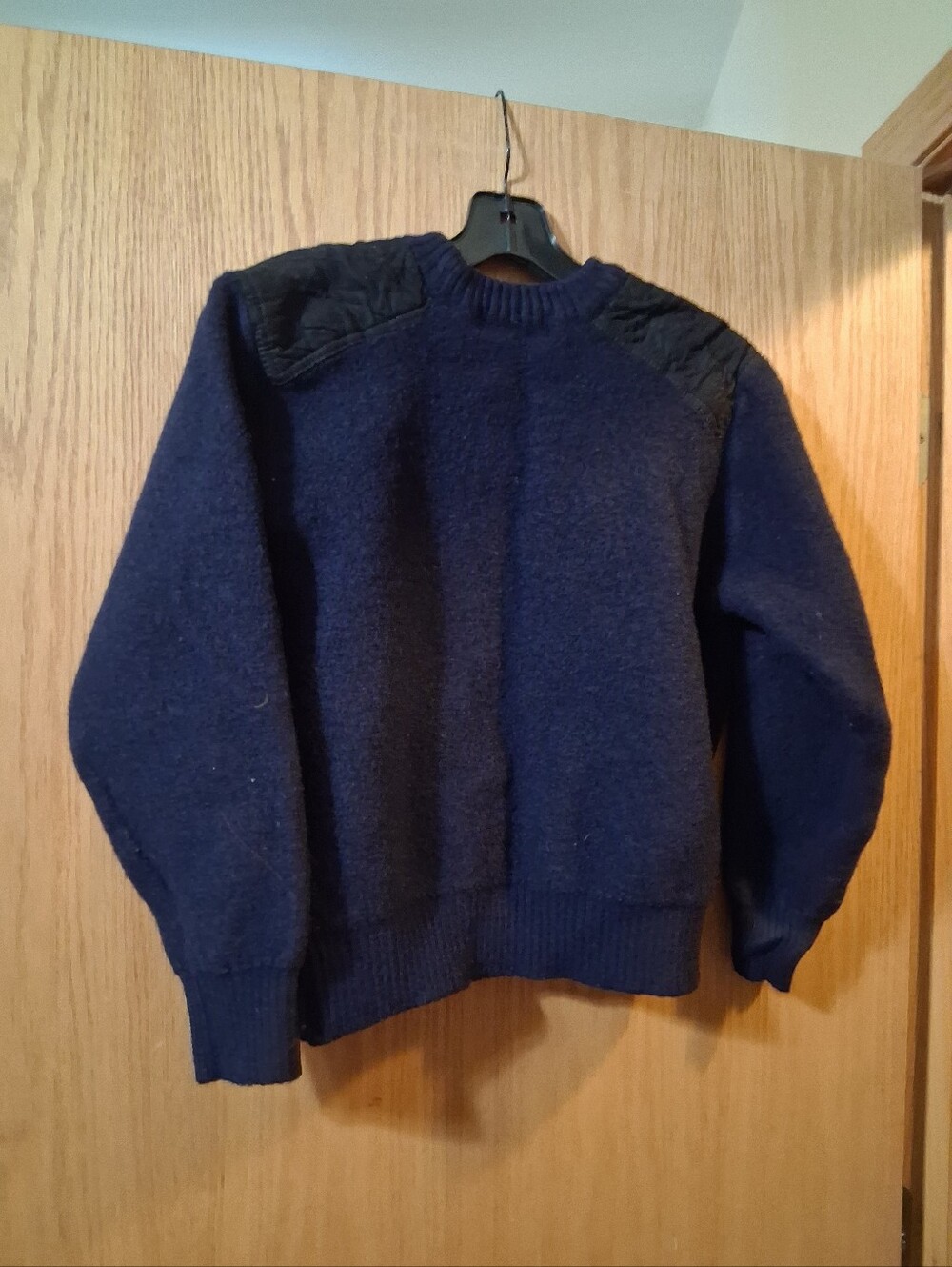 vintage Burberrys crewneck sweater with elbow patches , Mens Navy